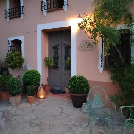 Les Penyetes Boutique Panzió