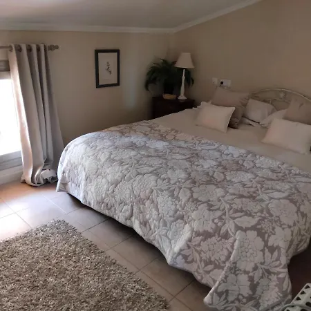 Bed and breakfast Les Penyetes Boutique Campell