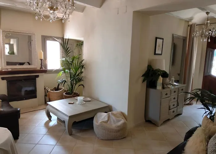 Les Penyetes Boutique Bed & Breakfast